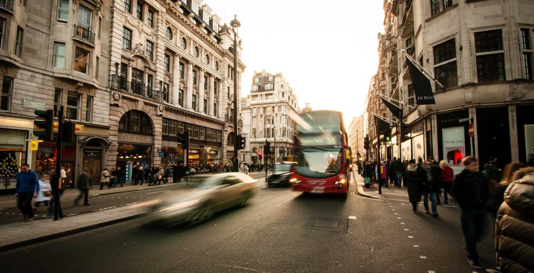 如何识别和查找特定的技术支持辅助程序?